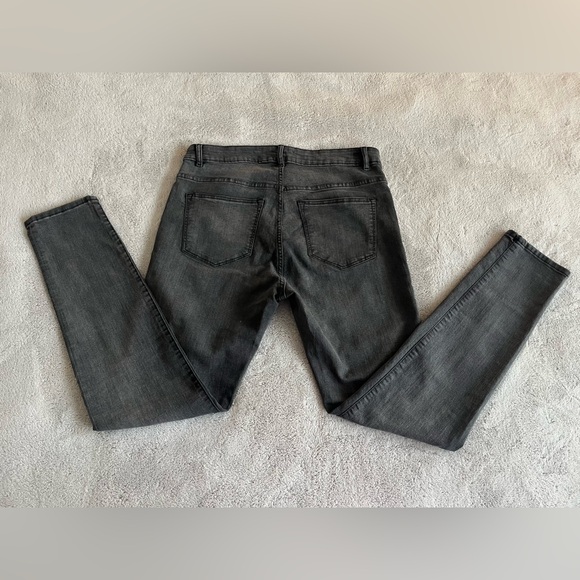 Black H&M Women’s Skinny Jeans Size 14 - Picture 3 of 11